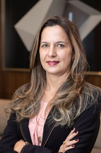 Elaine Cristina de Oliveira Motta Elaine Cristina de Oliveira Motta