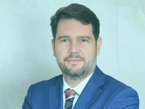 Assembleia Legislativa de Goiás confere título de cidadão goiano ao advogado Klaus Marques