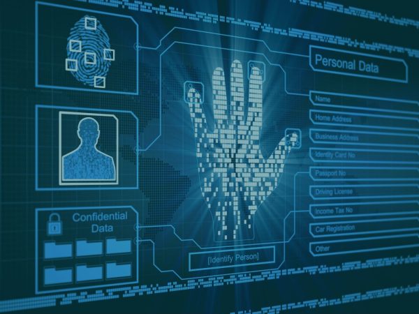 mão em tela digital