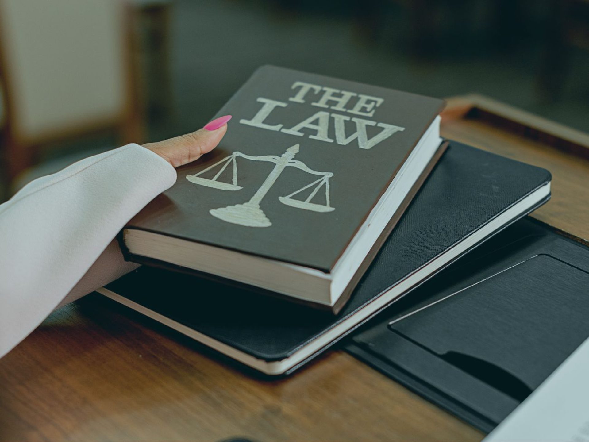 Esclarecimentos sobre as Mudanças na Tributação de Investimentos: Análise da Lei nº 14.754/23 e da IN 2.166/2023