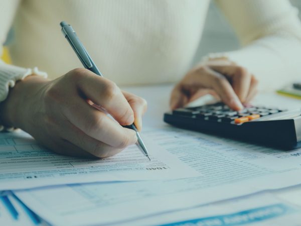 Créditos de PIS e COFINS pelo Regime Não-Cumulativo e Sua Recuperação Extemporânea