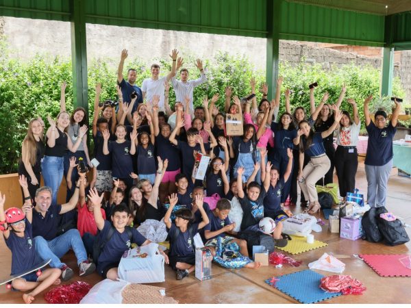 Instituto Brasil Salomão realiza ação de Natal para crianças da Casa Espírita Terra de Ismael