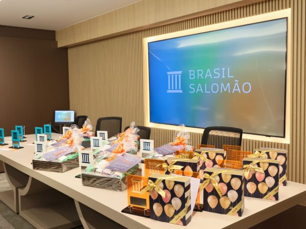 Pelo segundo ano consecutivo, escritório promove premiação “Tempo de Casa”