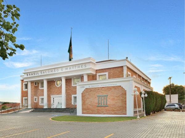 Solidariedade em ação: Instituto Brasil Salomão promove Campanha do Agasalho em apoio a idosos