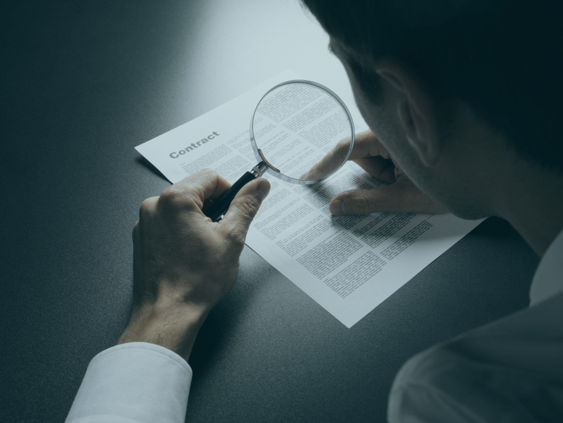 A cláusula cross default em contratos empresariais